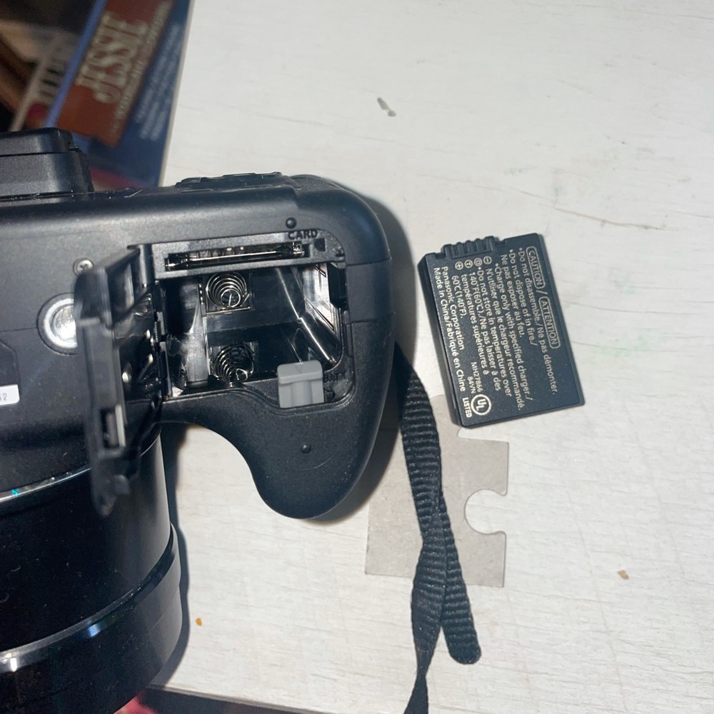 LUMIX DC FZ80 - Picture 2 of 4